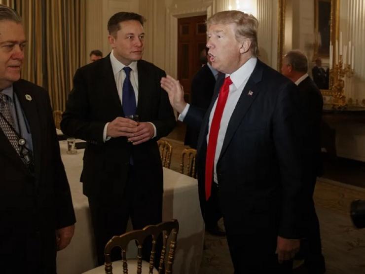 Tỷ phú Elon Musk nói về khả năng khôi phục tài khoản Twitter của ông Trump