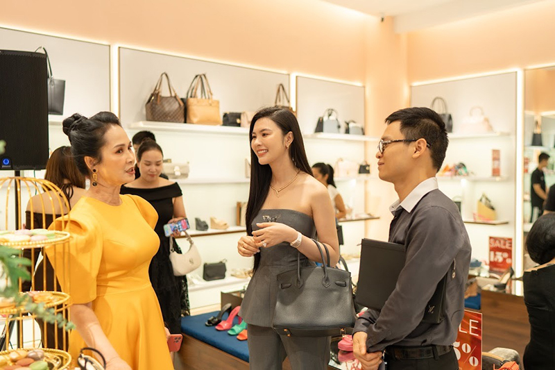 Trang Quỳnh Cồ, NSND Lan Hương và Cường Boss đánh giá tích cực trong bộ sưu tập của Nine West lần này