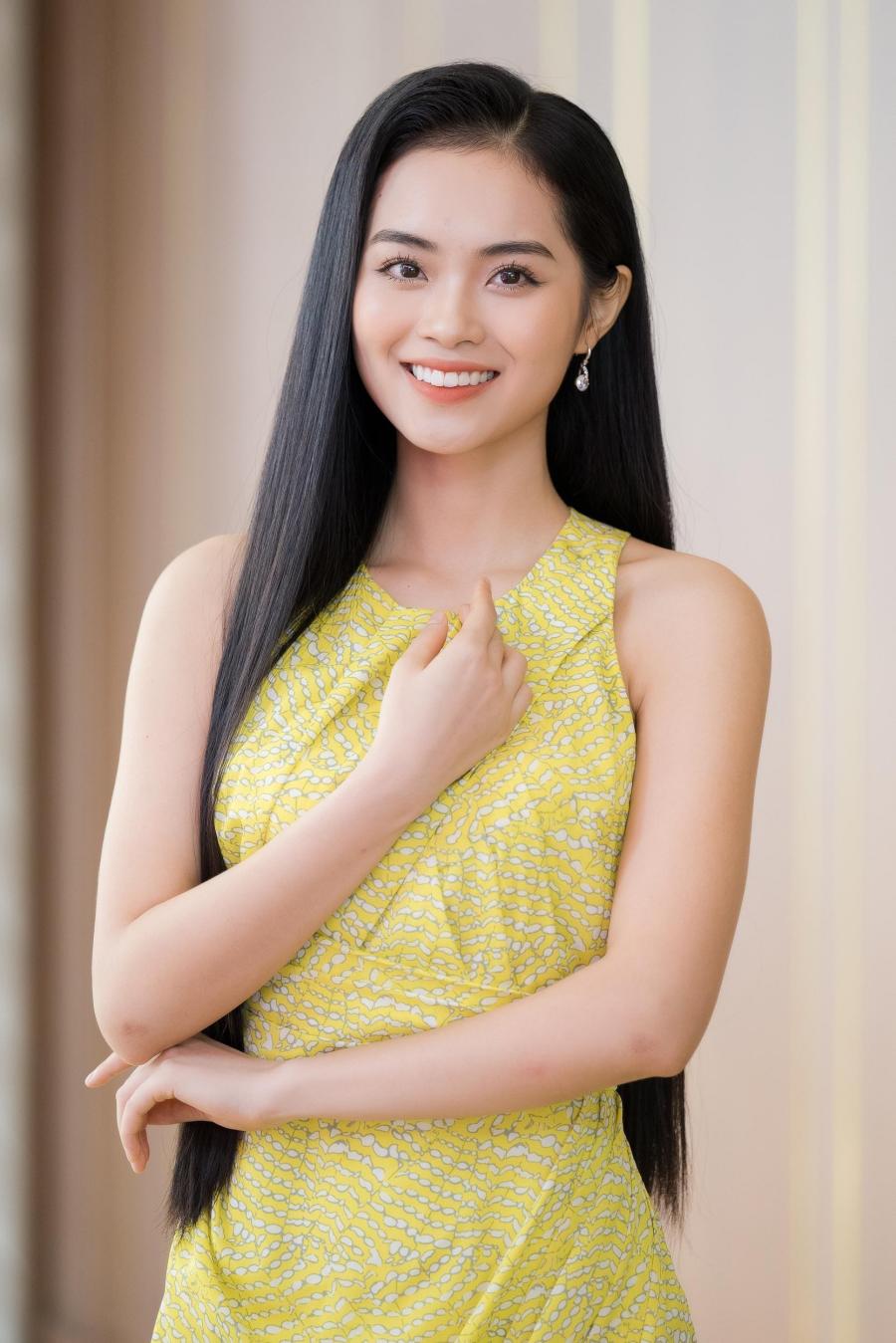 Tiểu thư RMIT gây chú ý tại Hoa hậu Việt Nam với chiếc váy hở vòng 1 ghi điểm - 6