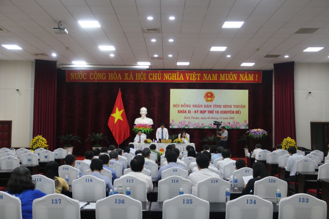 Miễn nhiệm Chủ tịch UBND tỉnh Bình Thuận đối với ông Lê Tuấn Phong - 2