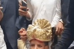 Phi thường - kỳ quặc - Người đàn ông cao 60cm từng nhờ cảnh sát tìm vợ đã kết hôn thành công