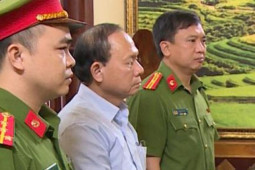 Tin tức trong ngày - Bắt Phó chủ tịch Hội Nông dân tỉnh Thanh Hóa