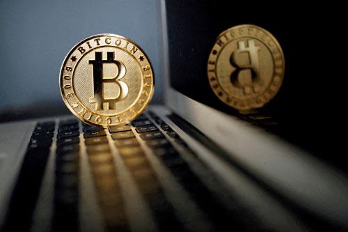 Ảnh minh họa về tiền điện tử được chụp tại La Maison du Bitcoin ở Paris - Pháp tháng 6-2022 Ảnh: REUTERS