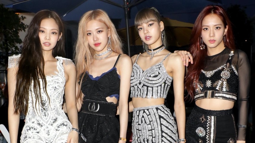 Blackpink và sự thay đổi phong cách theo năm tháng - 7