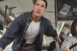 Phi thường - kỳ quặc - Xe hỏng phanh, người đàn ông lái xe với tốc độ 126km/giờ trên cao tốc thoát chết như phim hành động