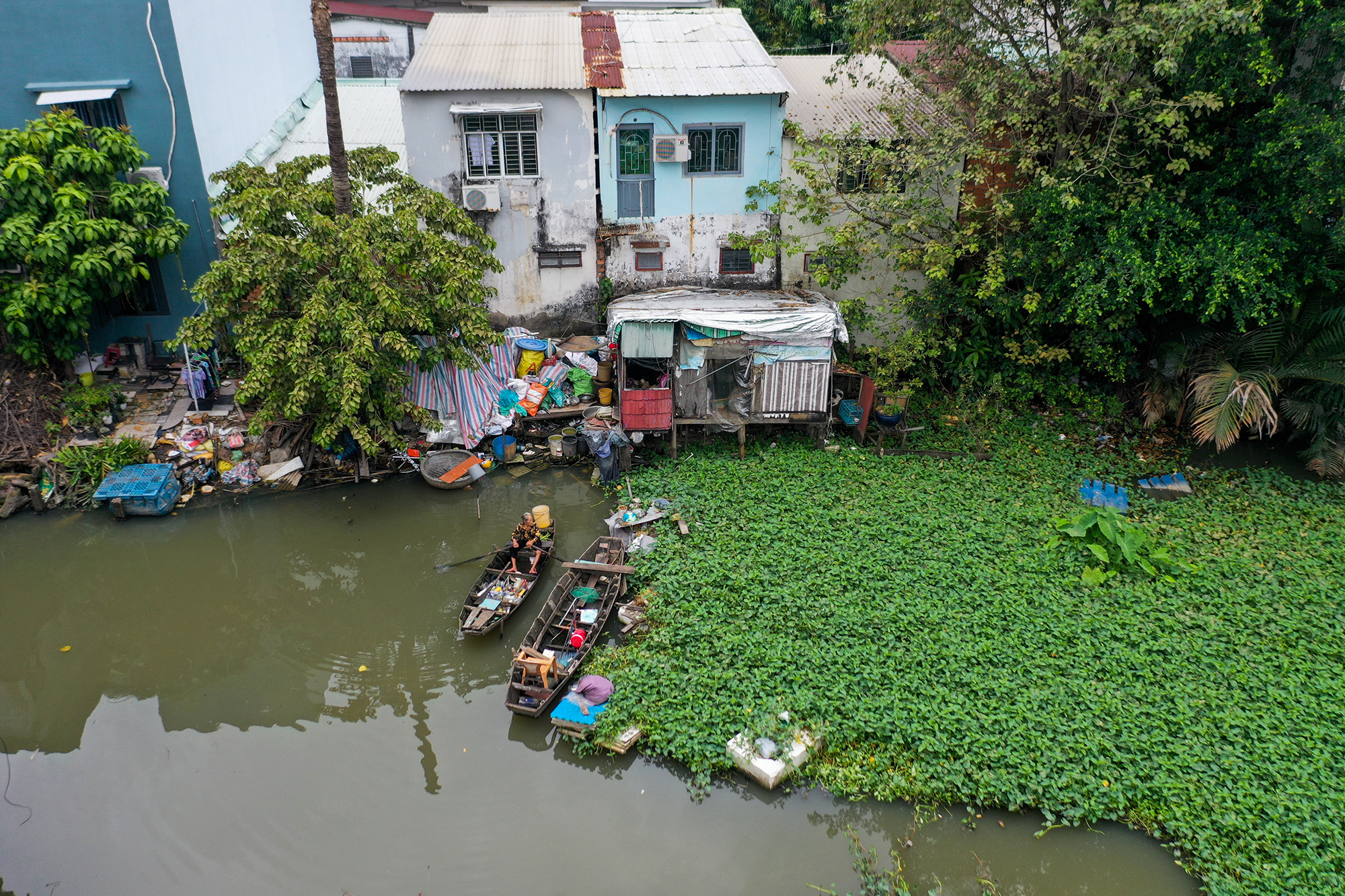 Cuộc sống cô độc của cụ bà 74 tuổi lênh đênh trên thuyền giữa Sài Gòn - 10