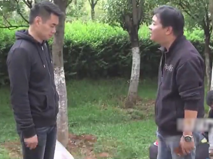 Clip hài hước - Khinh thường nhân viên và tình huống khiến ông chủ khóc thét