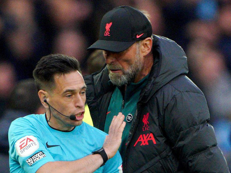 Klopp có nguy cơ bị treo giò khi FA đòi tăng hình phạt