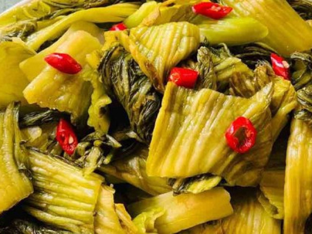 Ẩm thực - 5 nhóm người được khuyến cáo không ăn dưa muối để giữ an toàn cho sức khỏe