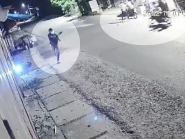 Trộm chó đuổi đánh 3 dân quân tự vệ, lấy luôn chìa khóa xe máy