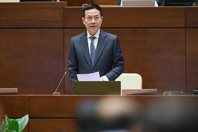 Bộ trưởng Bộ TT-TT Nguyễn Mạnh Hùng trả lời đại biểu Quốc hội về tình trạng lộ lọt dữ liệu cá nhân