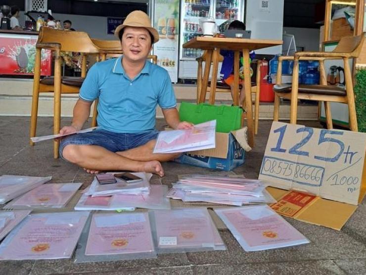 Nóng tuần qua: Lãnh đạo Bình Thuận lên tiếng vụ giám đốc bày bán hơn 100 sổ đỏ trên vỉa hè