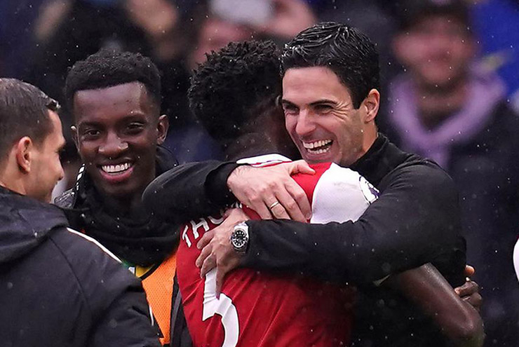 HLV Arteta vượt "giáo sư" Wenger, ghi dấu kỳ tích xuất sắc nhất lịch sử Arsenal