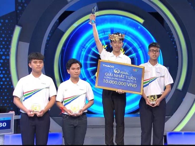 Bạn trẻ - Cuộc sống - Nam sinh Thái Bình giành chiến thắng nhờ chiến thuật "chạy nước rút"