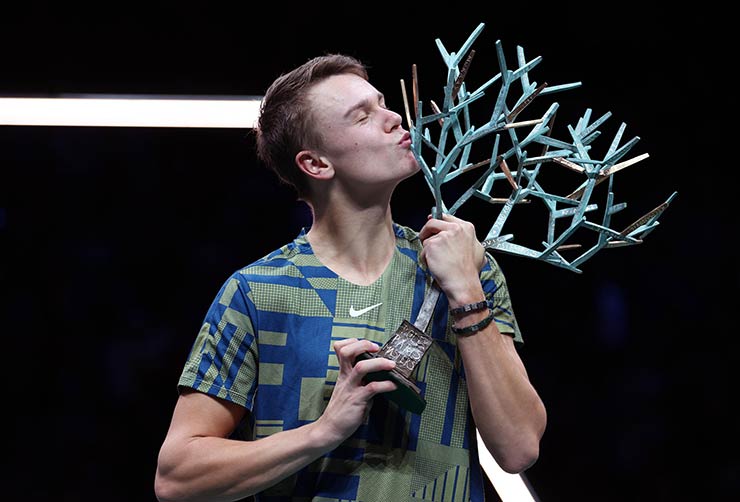Holger Rune là tay vợt đầu tiên ngược dòng thắng Djokovic trong lịch sử chung kết các giải Masters