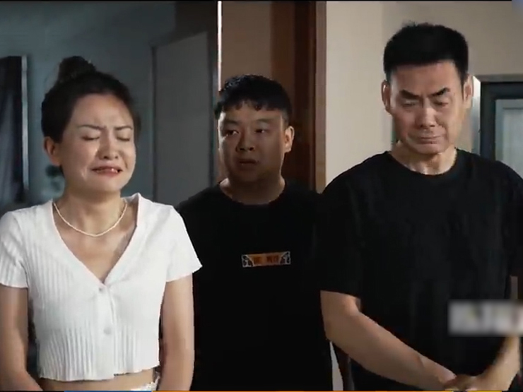 Clip hài hước - Chàng trai bức xúc khi mình không được phân chia tài sản