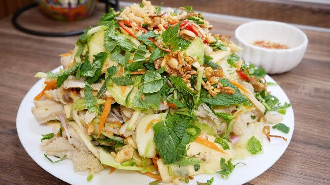 Nộm gà xé phay – món gỏi nổi tiếng của Việt Nam và cách làm đơn giản nhưng thơm ngon, hấp dẫn tại nhà - 2