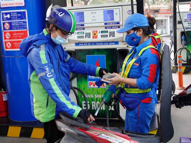 Thị trường - Tiêu dùng - Giá xăng dầu hôm nay 9/11: Tiếp tục tăng giảm trái chiều khi nguồn cung bị thắt chặt