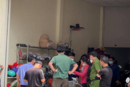 Tin tức trong ngày - Video: Người đàn ông chết trong tư thế treo cổ ở tiệm giặt ủi