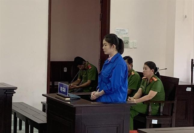 Bị cáo, chủ hụi Lê Bích Trâm bị TAND tỉnh Hậu Giang tuyên phạt 13 năm tù