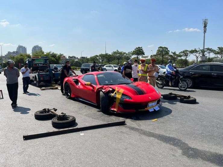 Vụ tai nạn 1 người chết gần SVĐ Mỹ Đình: Tài xế siêu xe Ferrari ra đầu thú