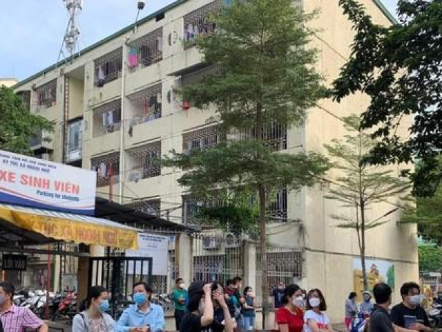 Giáo dục - du học - Tuyển sinh lớp 6 trường hot năm học 2023- 2024: Nhấp nhổm như ngồi trên đống lửa