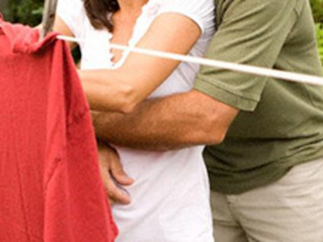 Bạn trẻ - Cuộc sống - Chồng trẻ thừa nhận, lấy vợ già giúp anh hiểu thêm được nhiều điều về nghệ thuật tình ái