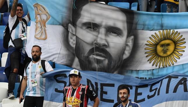 Các CĐV Argentina sẵn sàng sống chết vì Messi - 1