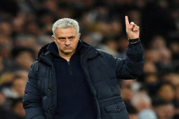 Bóng đá - Mourinho lại phát ngôn gây bão: Chỉ trích 1 SAO Roma phản bội, đòi đuổi thẳng cổ