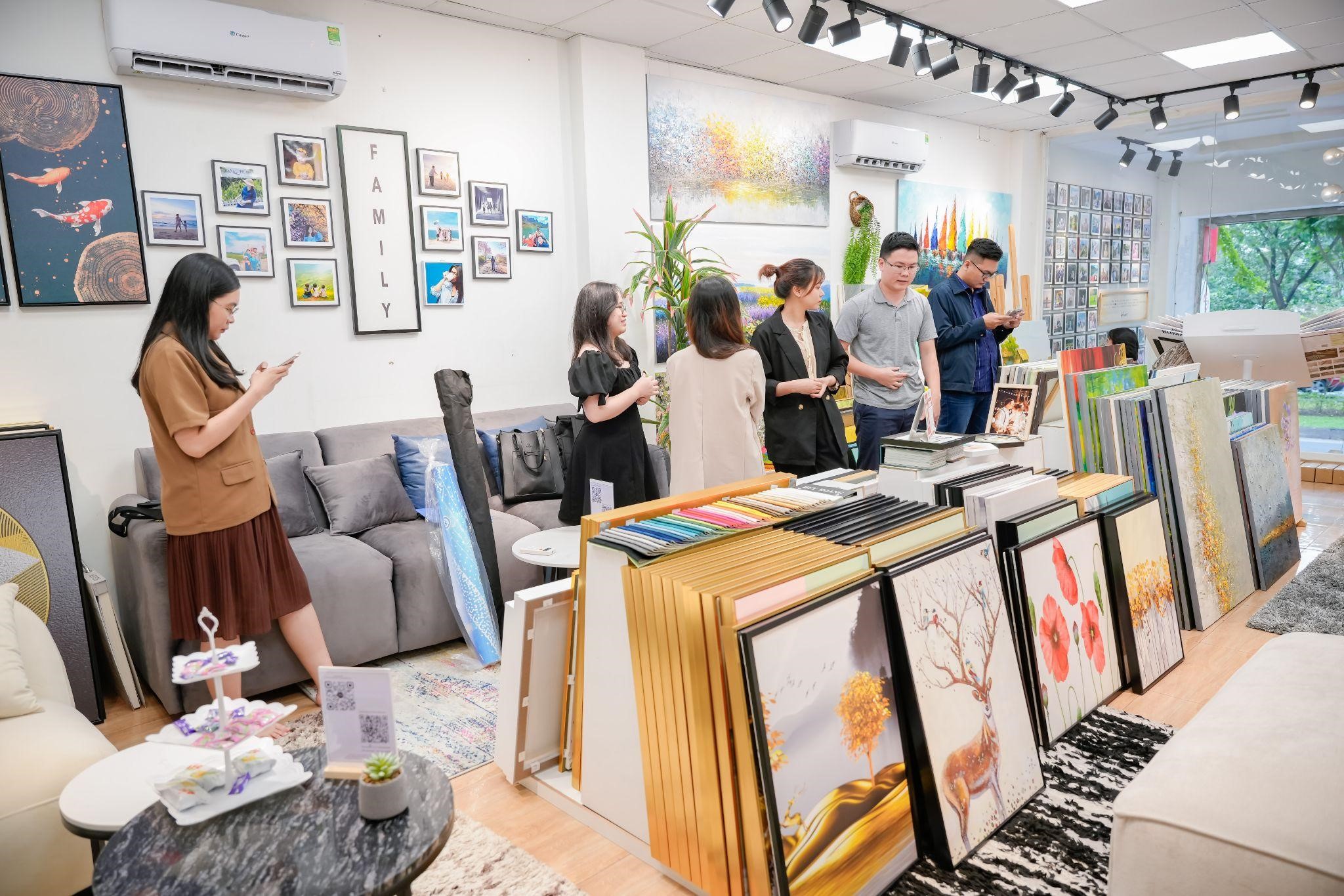 Viet Canvas - Thương hiệu thành công trong in tranh nghệ thuật treo tường - 1