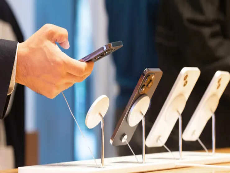 Thị trường - Tiêu dùng - Sống ở đây, bạn không phải lo iPhone đời mới tăng giá