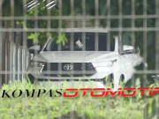 Tin tức ô tô - Toyota Innova thế hệ mới lộ diện &quot;không che&quot; trước ngày ra mắt