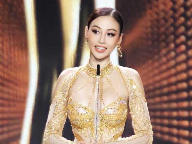 Làm đẹp - Cô giáo dạy "đi, đứng" có vòng một đẹp nhất thuộc về mỹ nhân này?