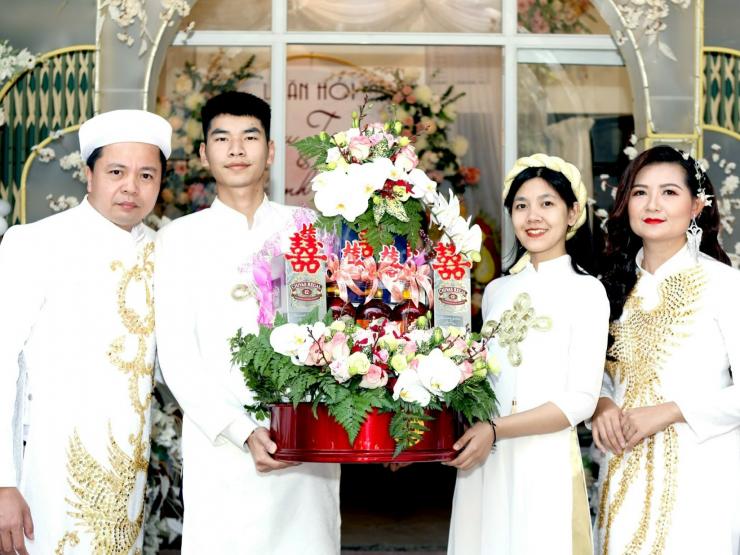 Ca nhạc - MTV - "Búp bê 8X" Triệu Trang kết hôn Tổng giám đốc tập đoàn địa ốc