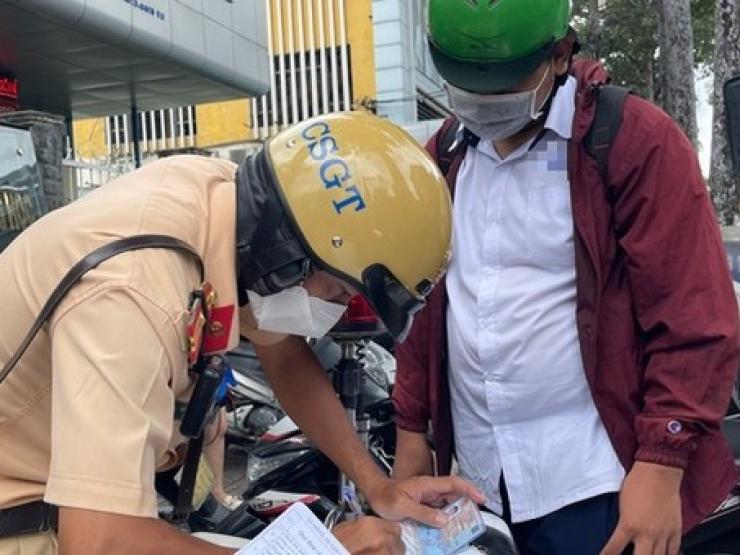 Tin tức trong ngày - Băn khoăn việc phạt tiền gấp đôi nếu vi phạm giao thông ở TP HCM