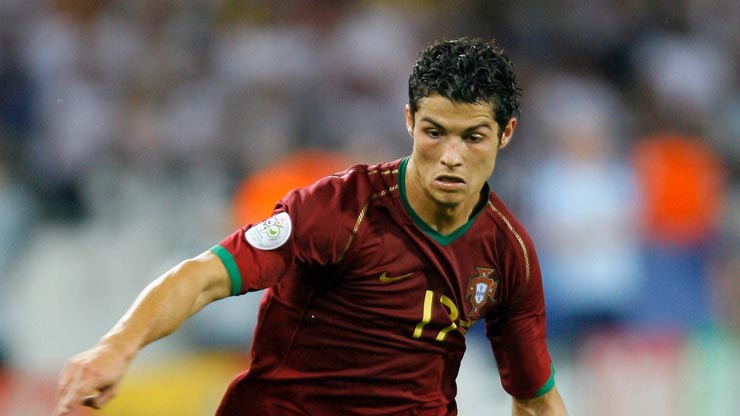 Ronaldo lần đầu tham dự World Cup lúc 21 tuổi