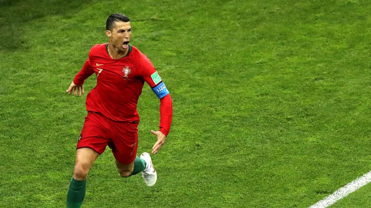 Ronaldo 5 lần dự World Cup: Sánh ngang 3 huyền thoại, chờ lập kỷ lục ghi bàn mới - 2