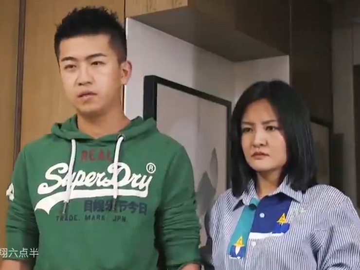 Clip hài hước - Chàng trai "chạy mất dép" với màn thách cưới của mẹ vợ tương lai