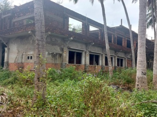 Kinh doanh - Chiếm đất “vàng” rồi bỏ hoang