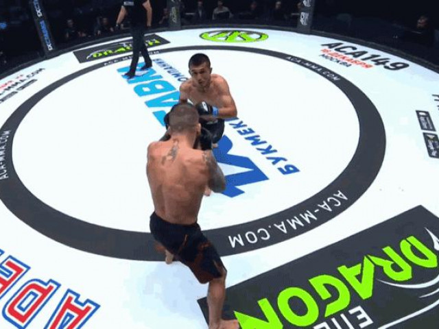 Thể thao - Tay đấm Kyrgyzstan phi gối hạ knock-out đối thủ