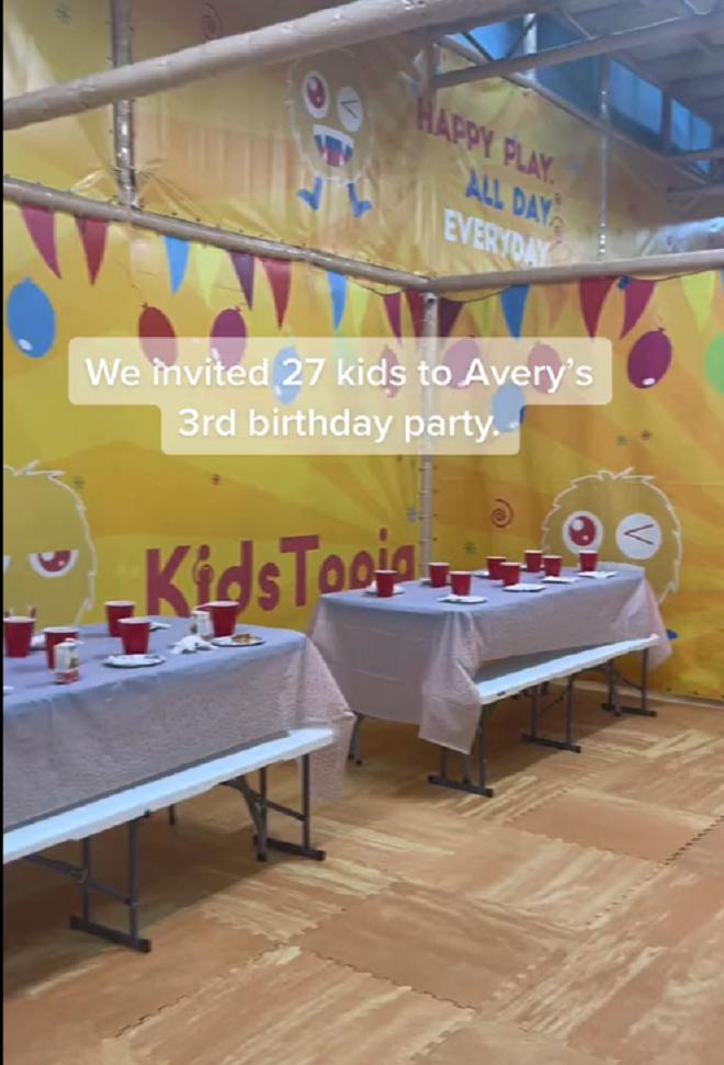 Mời 27 đứa trẻ đến bữa tiệc sinh nhật con gái 3 tuổi, bà mẹ ngậm ngùi khi nhận được kết quả - 1