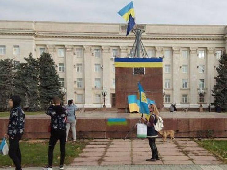 Nga tuyên bố hoàn tất rút quân, lực lượng Ukraine tiến vào Kherson
