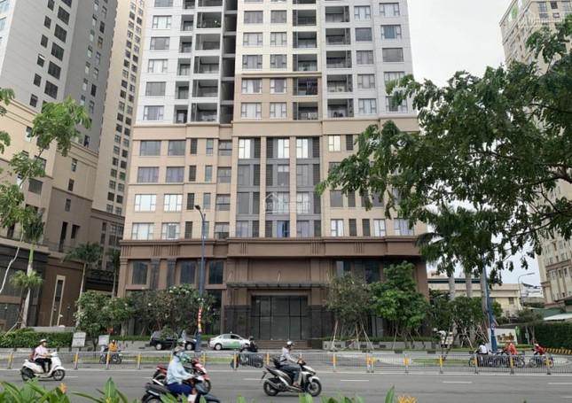 Khu đất số 39-39B Bến Vân Đồn, quận 4 đã xây xong nhà và bàn giao căn hộ cho cư dân.
