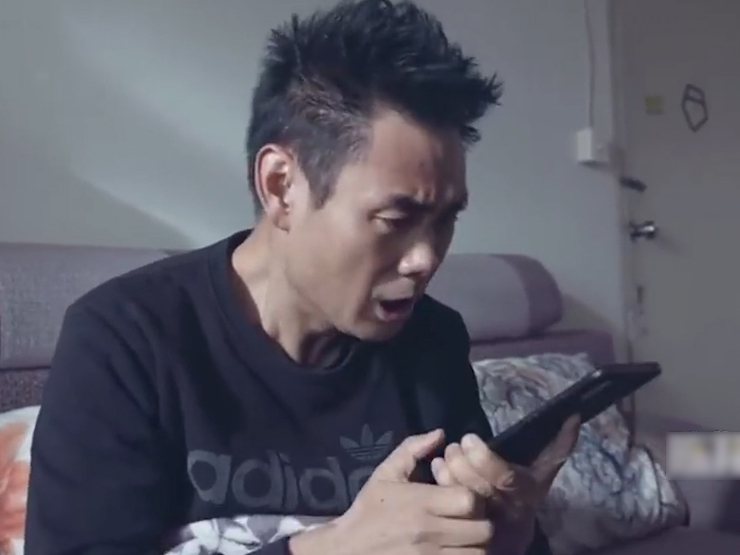 Clip hài hước - Thanh niên FA chợt tỉnh "cơn mộng" khi bị gọi điện lừa đảo