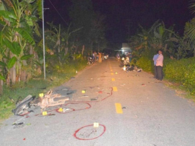 Tin tức trong ngày - Hai xe máy tông nhau, 2 người tử vong, 1 chấn thương sọ não