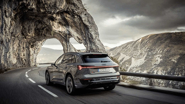 Audi Q8 sử dụng động cơ điện trình làng - 6