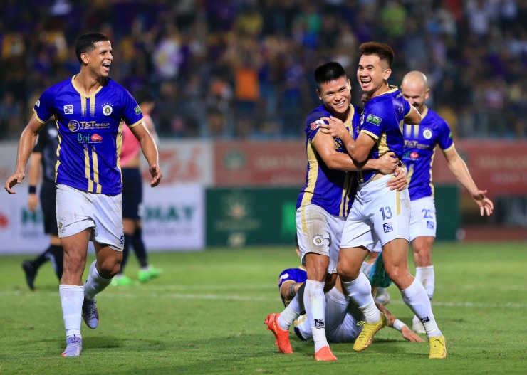 Đánh bại Hà Tĩnh, Hà Nội vô địch V-League sớm 1 vòng