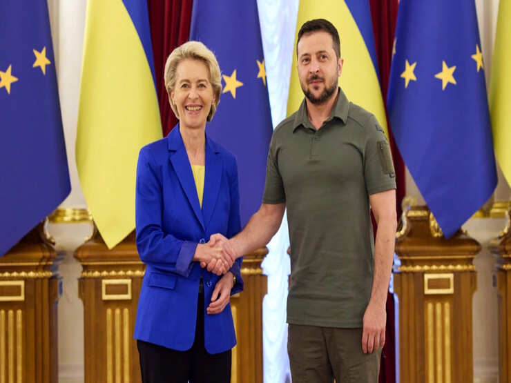 Kinh doanh - Vay núi tiền để “sống sót” qua chiến tranh, Ukraine mất bao lâu mới trả hết nợ?