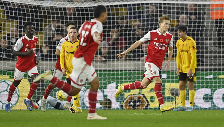 Arsenal thể hiện phong độ hủy diệt tại Ngoại hạng Anh