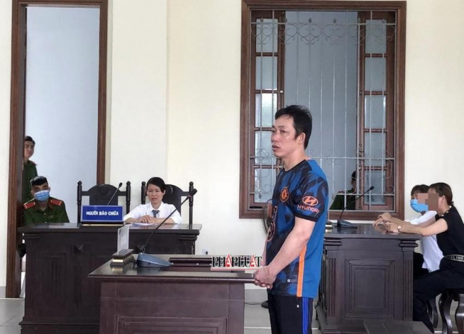 Bị cáo Lộc tại tòa ngày 14-11. Ảnh: NHẪN NAM